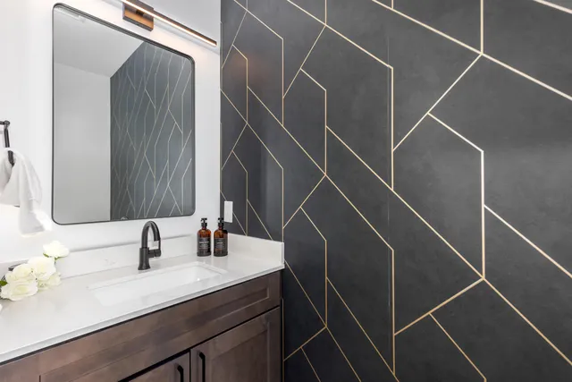 $699,500 | 215 Gehl Avenue Southwest, Walker, MI 49534