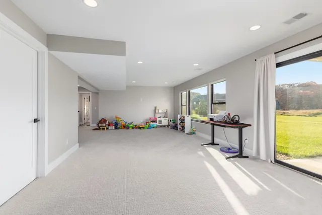 $699,500 | 215 Gehl Avenue Southwest, Walker, MI 49534