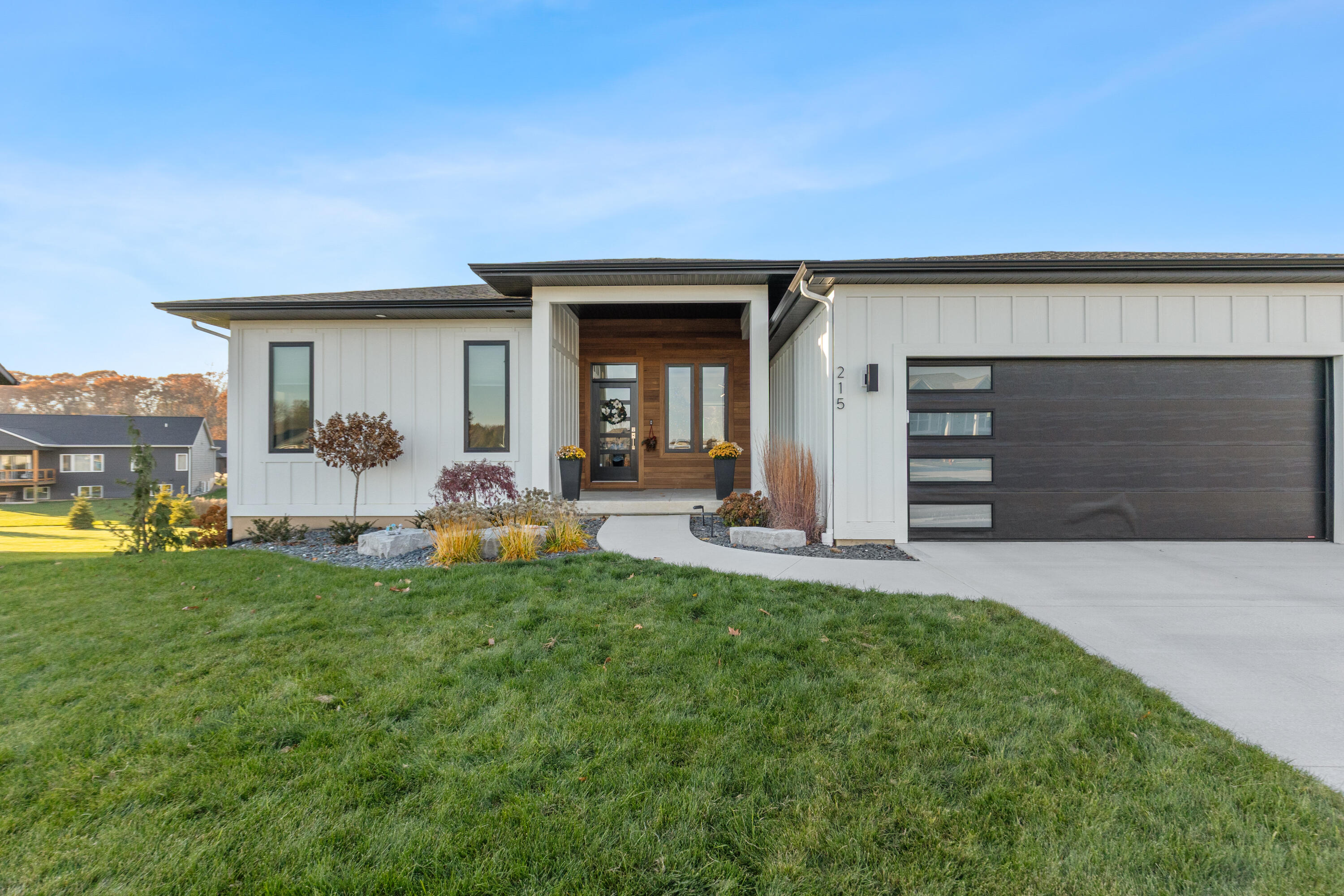 215 Gehl Avenue Southwest Walker, MI 49534 - Photo 3 of 44 215 Gehl Grandville Schools