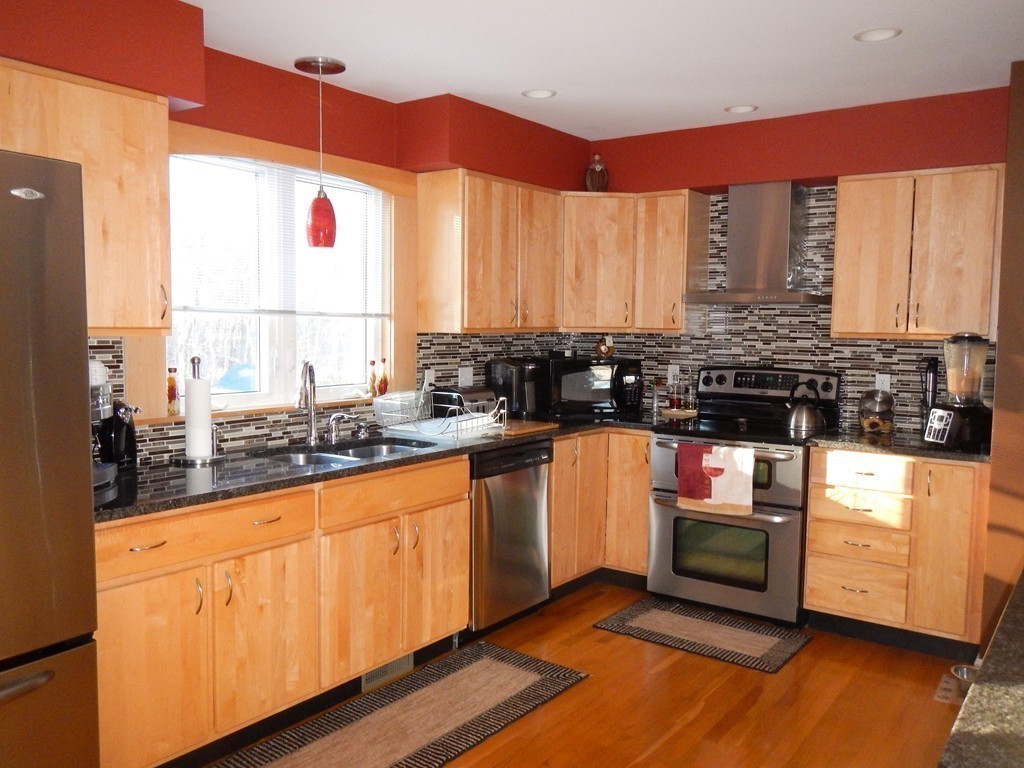 246 New Boston Road Fairhaven, MA 02719 - Photo 11 of 27 Gallery Image 11