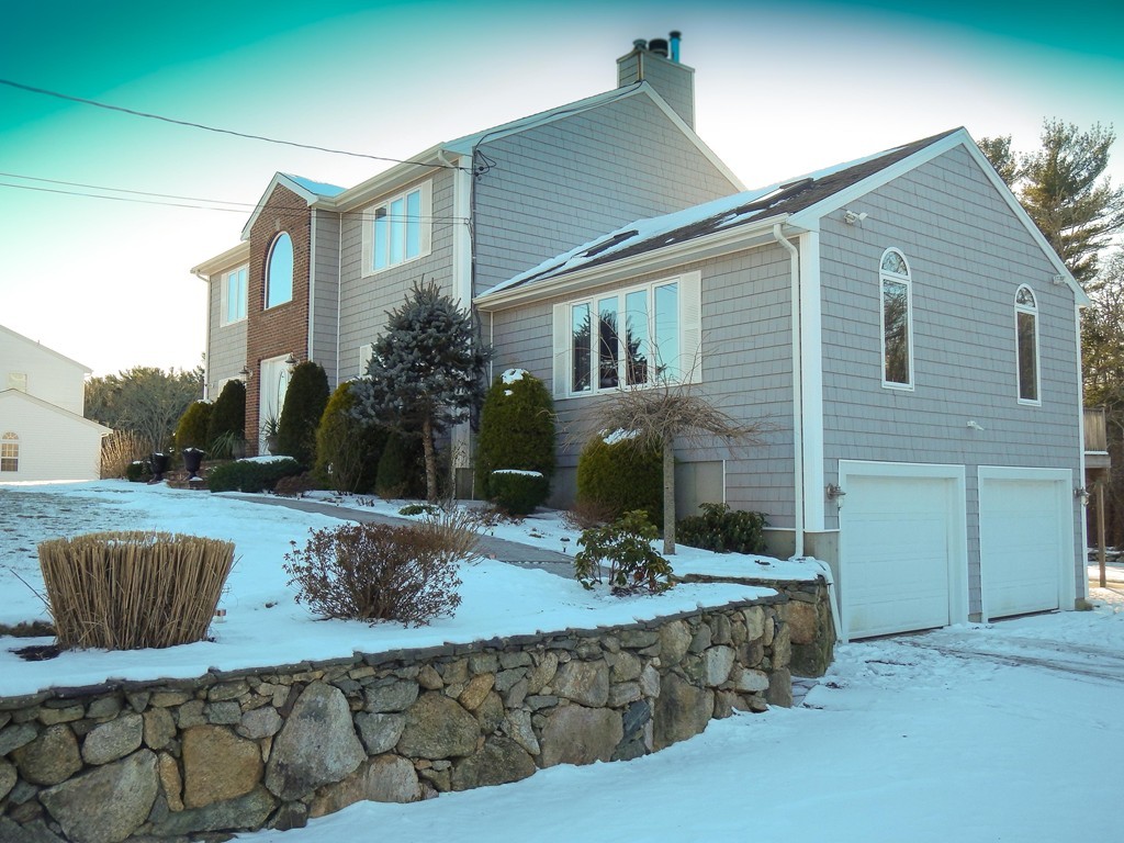 246 New Boston Road Fairhaven, MA 02719 - Photo 2 of 27 Gallery Image 2