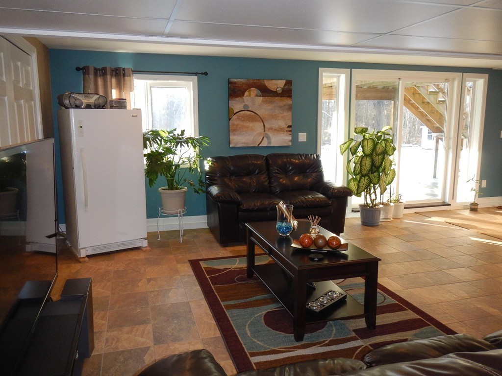 246 New Boston Road Fairhaven, MA 02719 - Photo 22 of 27 Gallery Image 22
