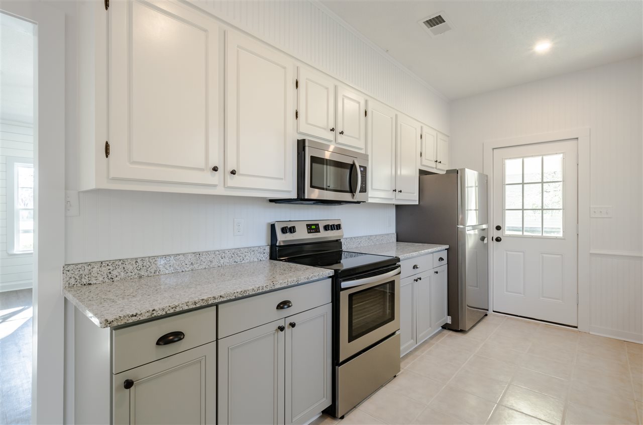 111 Robbins Boulevard Daphne, AL 36526 - Photo 12 of 34