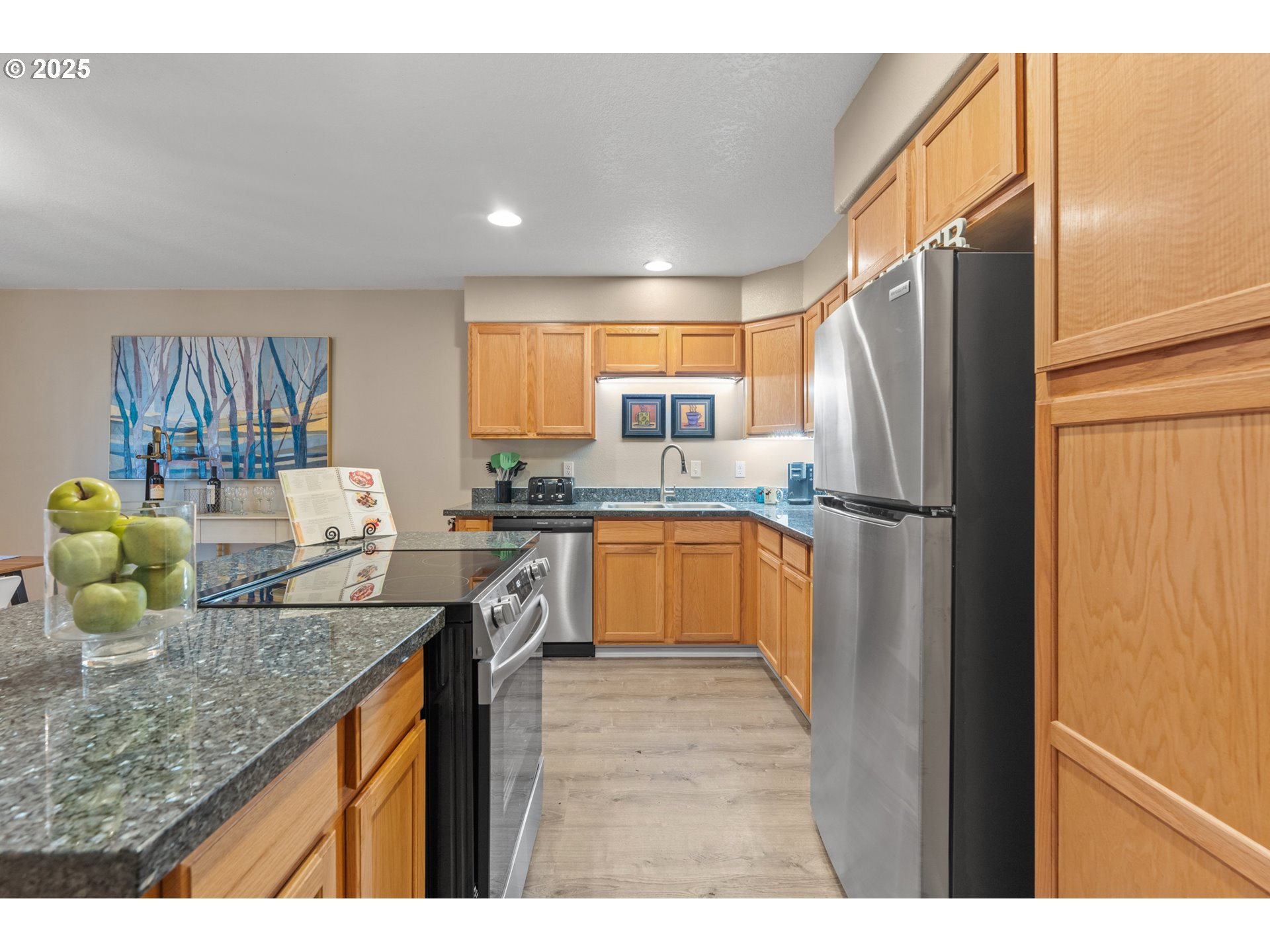 3368 Southwest Delaney Place Portland, OR 97225 - Photo 11 of 25