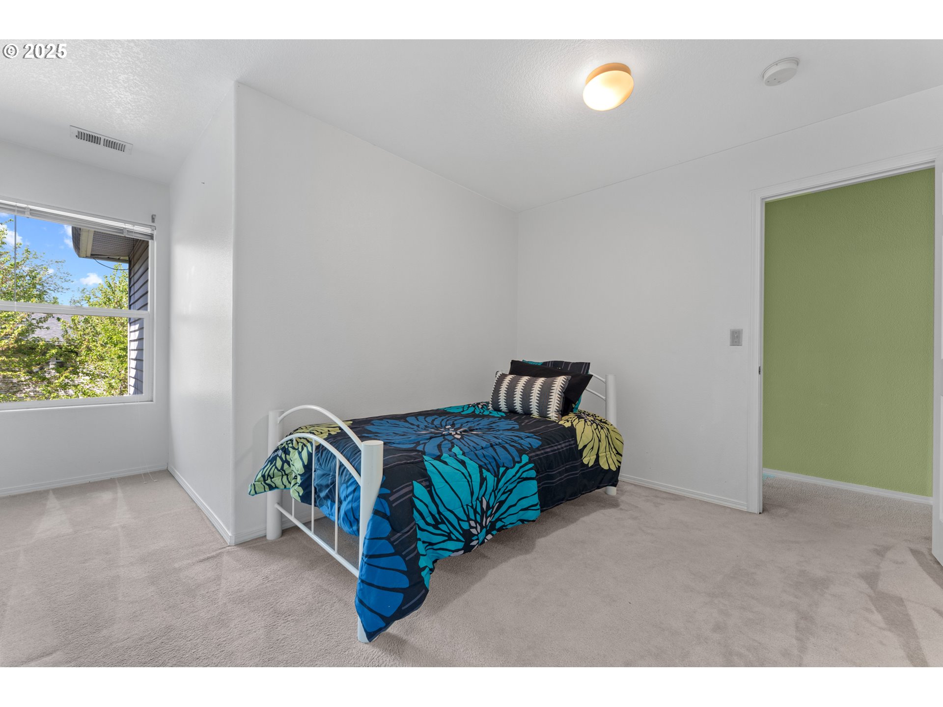 3368 Southwest Delaney Place Portland, OR 97225 - Photo 20 of 25
