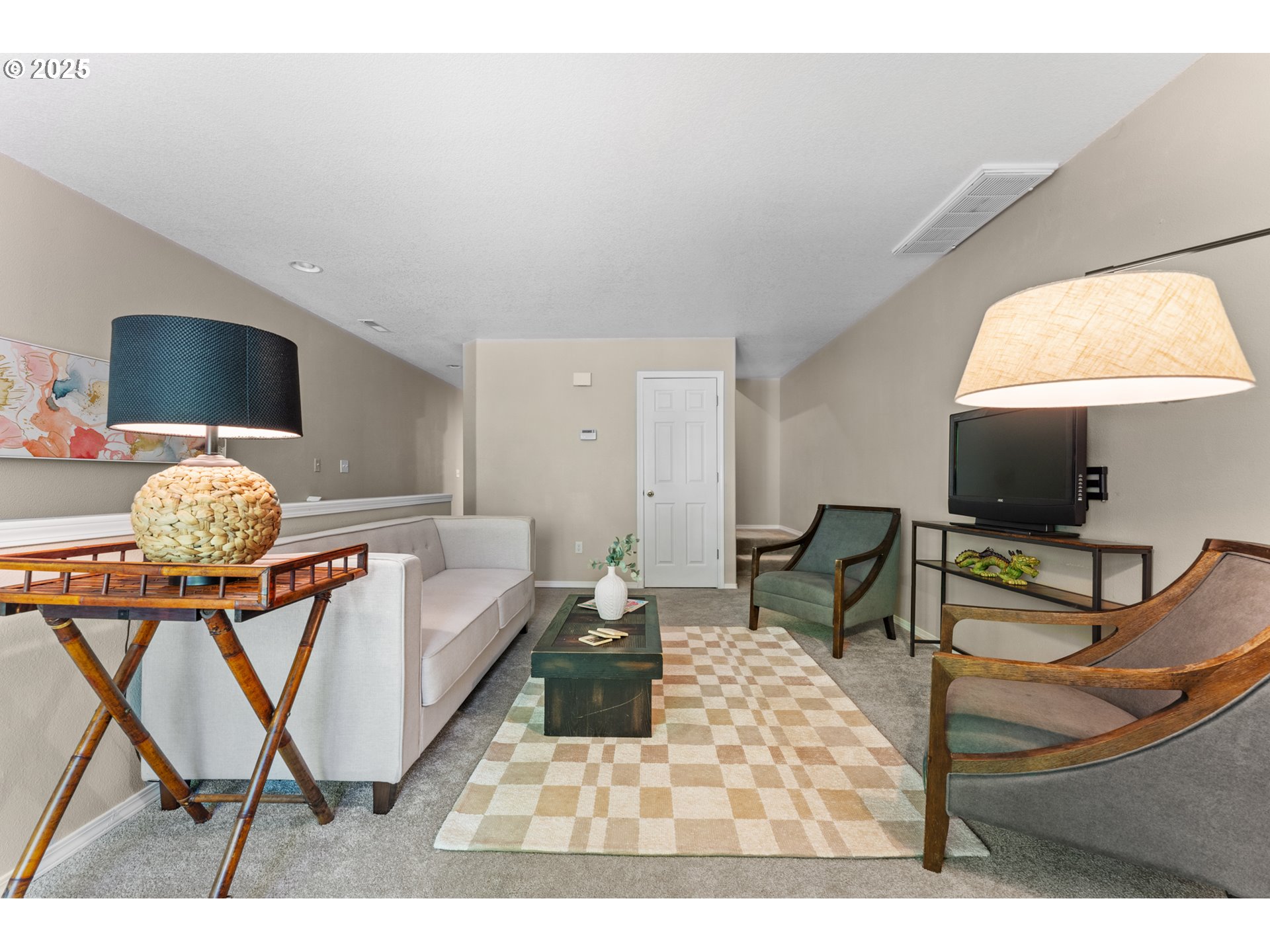 3368 Southwest Delaney Place Portland, OR 97225 - Photo 4 of 25