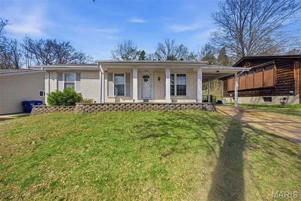 $279,900 | 729 Vanderville Drive, Fenton, MO 63026