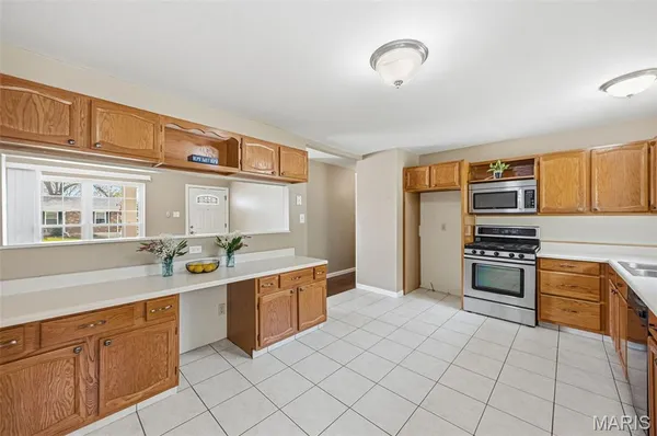 $279,900 | 729 Vanderville Drive, Fenton, MO 63026