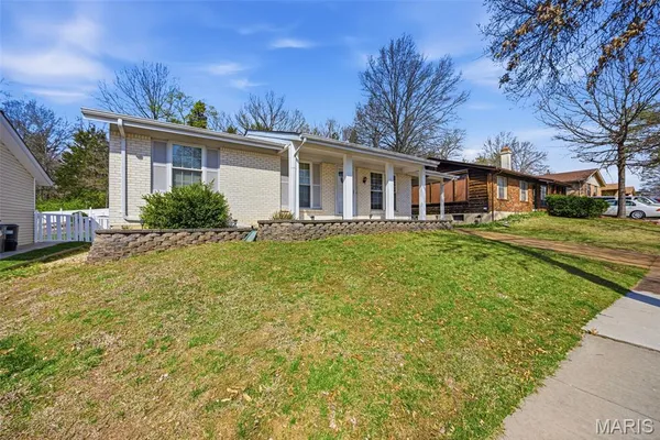 $279,900 | 729 Vanderville Drive, Fenton, MO 63026