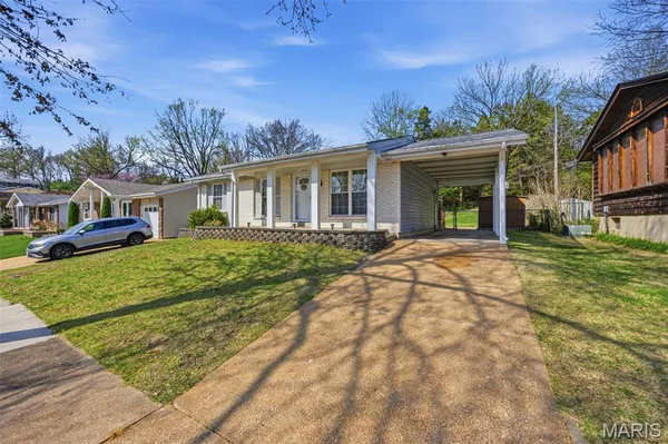 $279,900 | 729 Vanderville Drive, Fenton, MO 63026