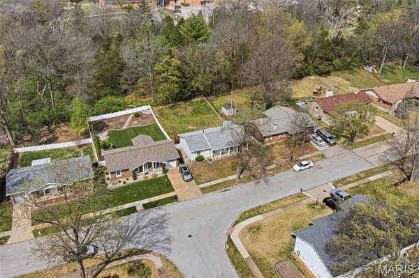 $279,900 | 729 Vanderville Drive, Fenton, MO 63026