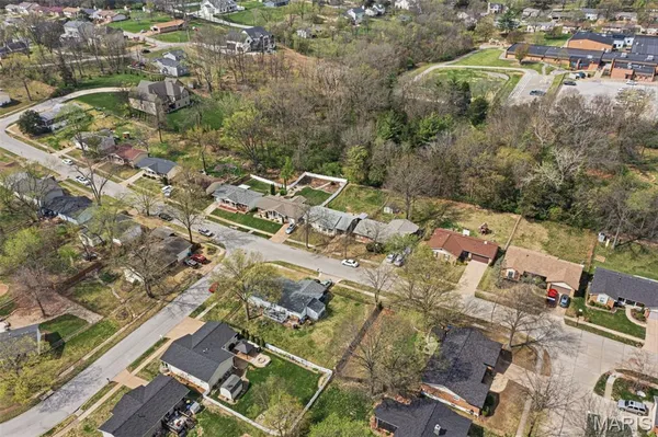 $279,900 | 729 Vanderville Drive, Fenton, MO 63026