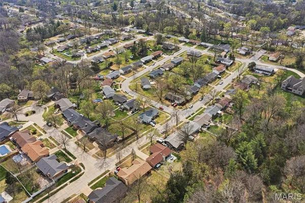 $279,900 | 729 Vanderville Drive, Fenton, MO 63026