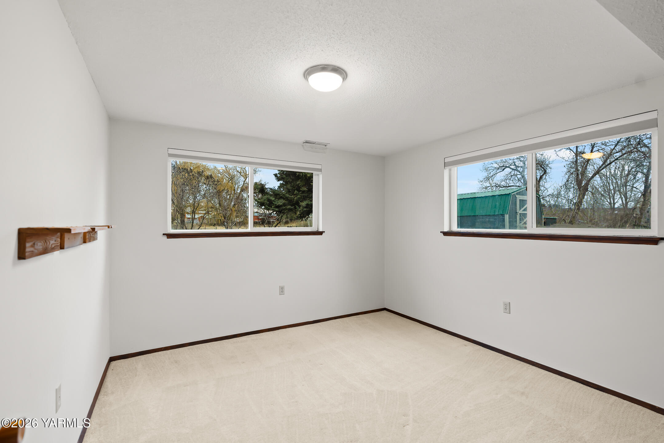 3504 Marks Road Yakima, WA 98903 - Photo 18 of 28 18 Bedroom Three