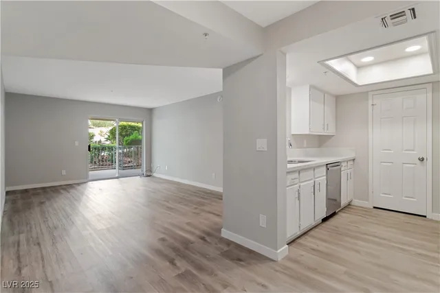 $199,000 | 3550 Bay Sands Drive, Unit 1035, Laughlin, NV 89029