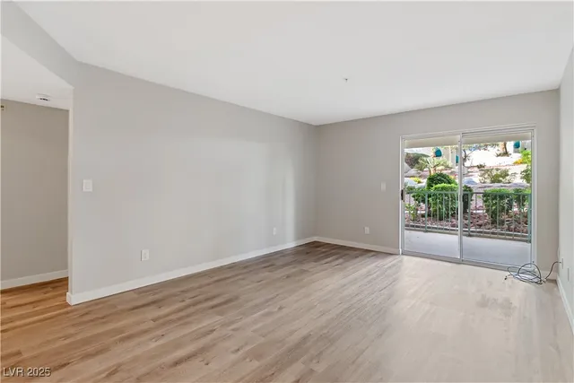 $199,000 | 3550 Bay Sands Drive, Unit 1035, Laughlin, NV 89029