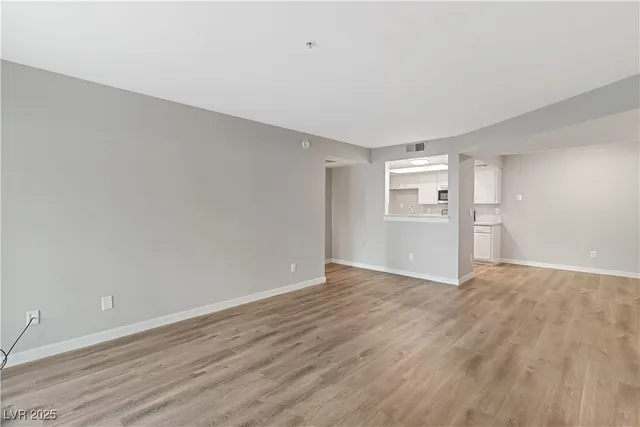 $199,000 | 3550 Bay Sands Drive, Unit 1035, Laughlin, NV 89029