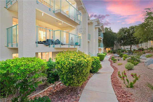 $199,000 | 3550 Bay Sands Drive, Unit 1035, Laughlin, NV 89029