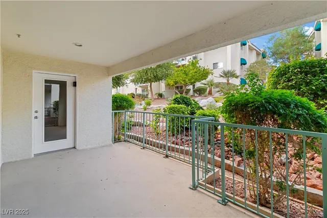$199,000 | 3550 Bay Sands Drive, Unit 1035, Laughlin, NV 89029