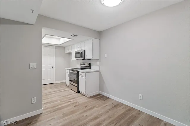 $199,000 | 3550 Bay Sands Drive, Unit 1035, Laughlin, NV 89029