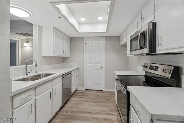 $199,000 | 3550 Bay Sands Drive, Unit 1035, Laughlin, NV 89029