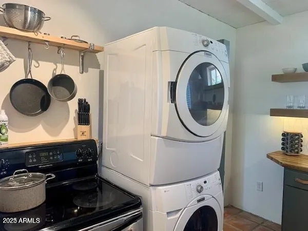 $2,075 | 40809 North School House Road, Cave Creek, AZ 85331