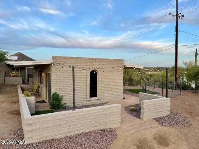 $2,075 | 40809 North School House Road, Cave Creek, AZ 85331