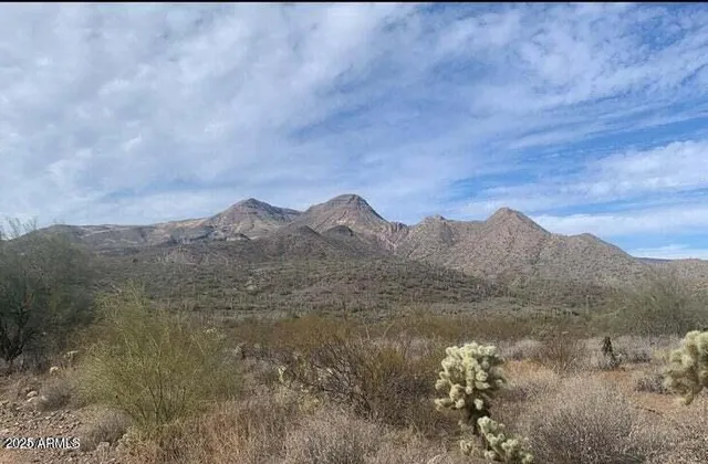 $2,075 | 40809 North School House Road, Cave Creek, AZ 85331