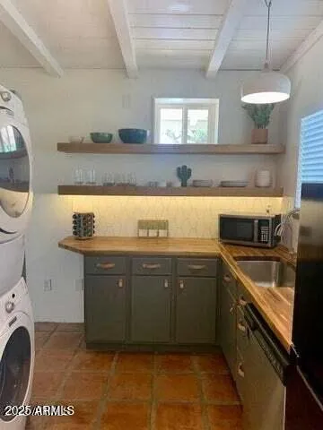 $2,075 | 40809 North School House Road, Cave Creek, AZ 85331