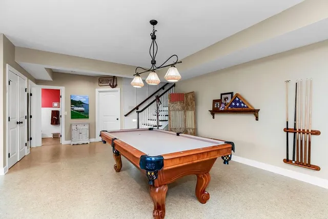 $750,000 | 631 North Shore Drive, Lake Waukomis, MO 64151