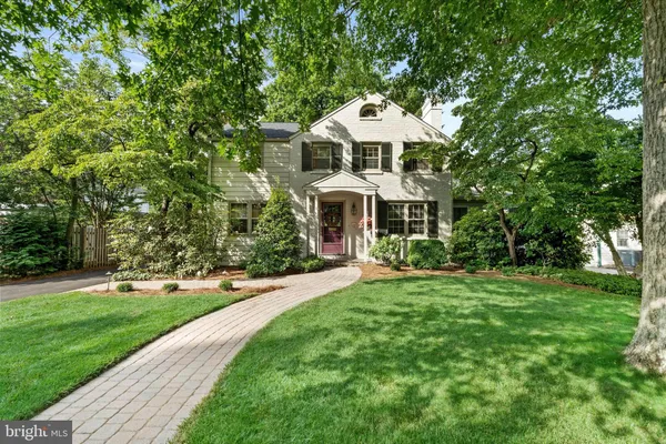 $689,000 | 12 Vining Lane, Wilmington, DE 19807
