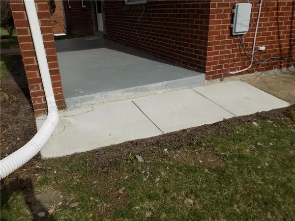 $194,900 | 5850 Heberton Drive, Penn Hills, PA 15147