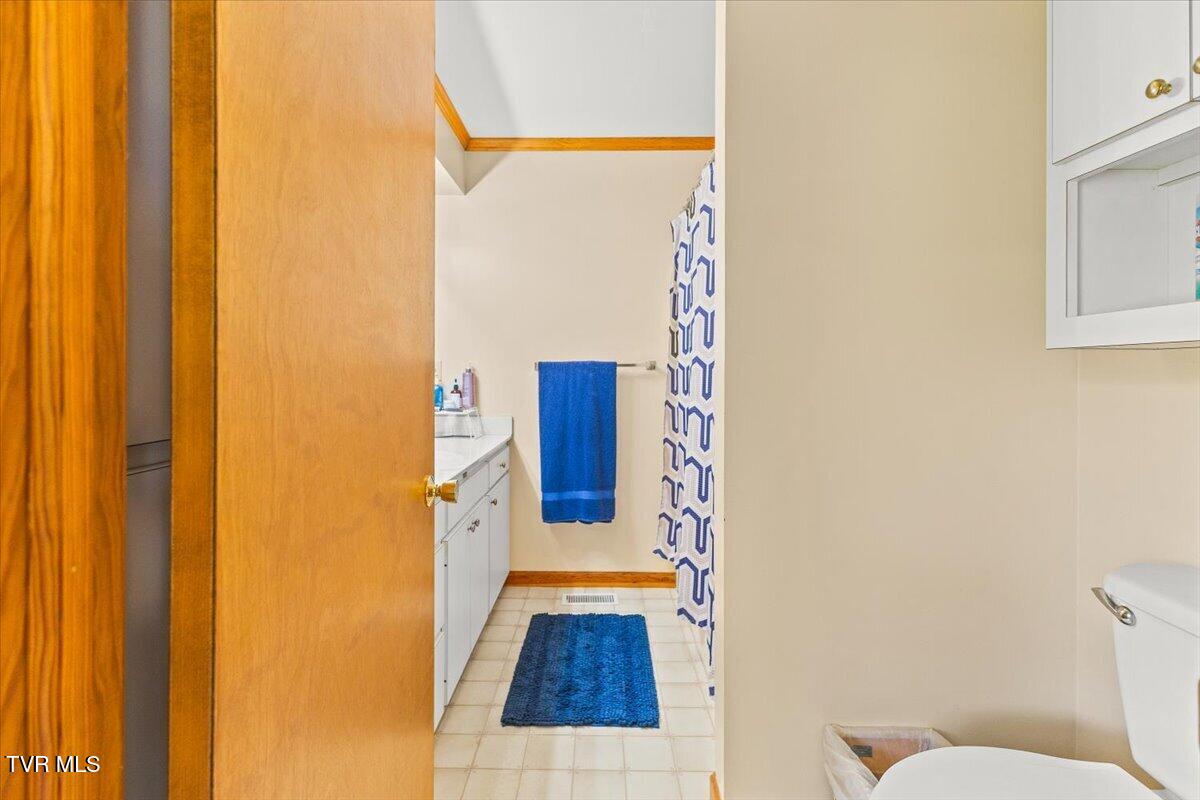 7275 Erwin Highway Chuckey, TN 37641 - Photo 25 of 43 28-128A1571