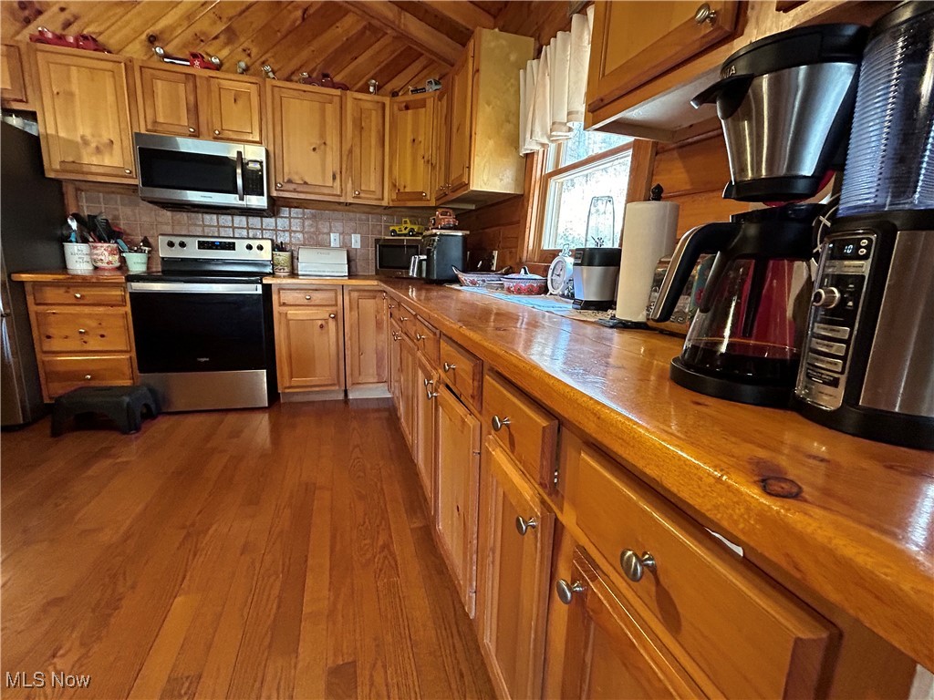 2886 Ossia Road Duck, WV 25063 - Photo 4 of 50