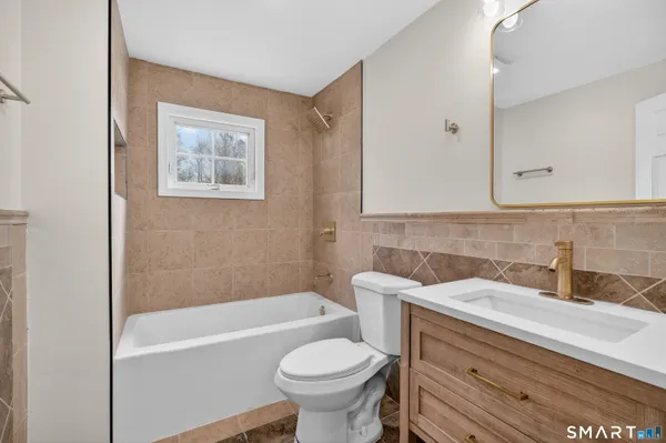 $519,000 | 645 Paradise Avenue, Hamden, CT 06514