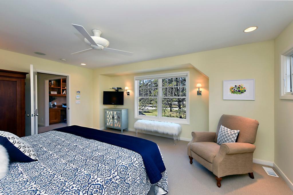 425 Highcroft Road Wayzata, MN 55391 - Photo 16 of 23