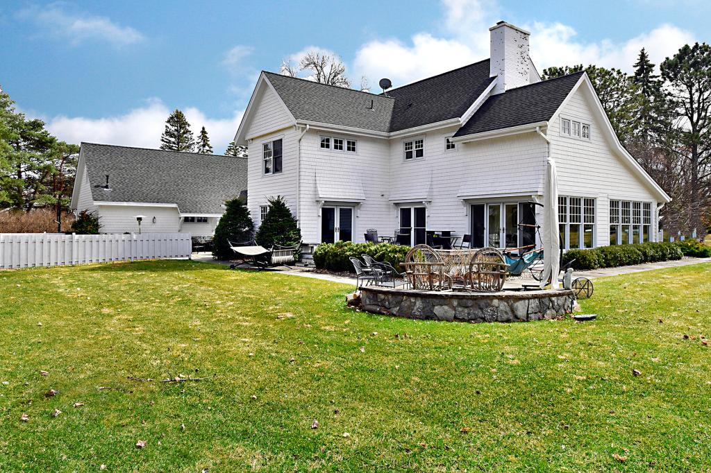 425 Highcroft Road Wayzata, MN 55391 - Photo 20 of 23