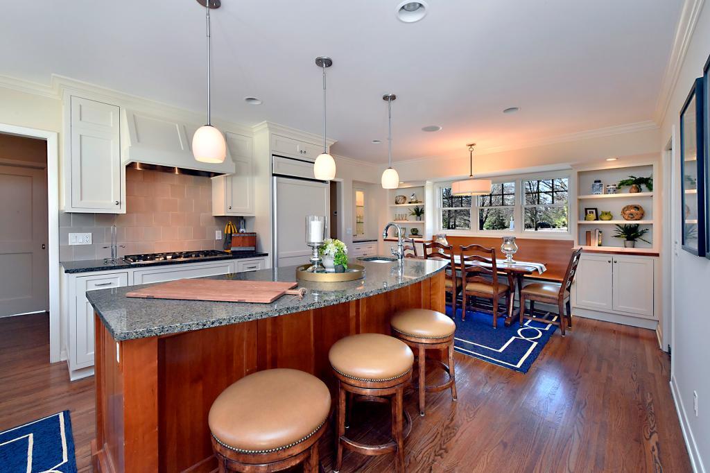 425 Highcroft Road Wayzata, MN 55391 - Photo 7 of 23