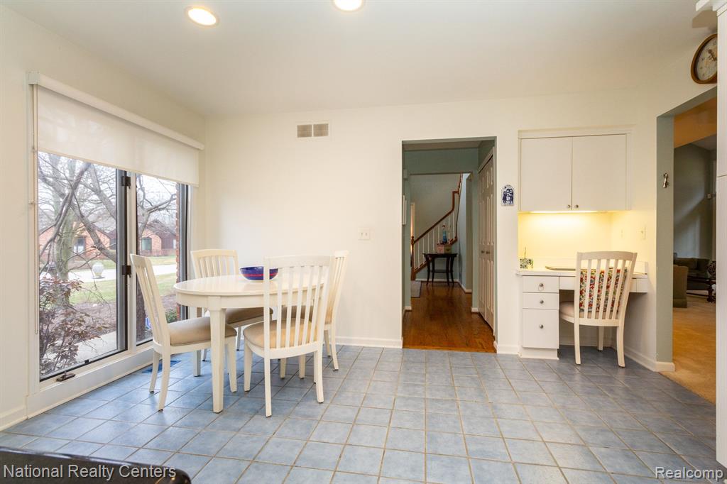 36985 Valley Ridge Drive Farmington Hills, MI 48331 - Photo 18 of 51