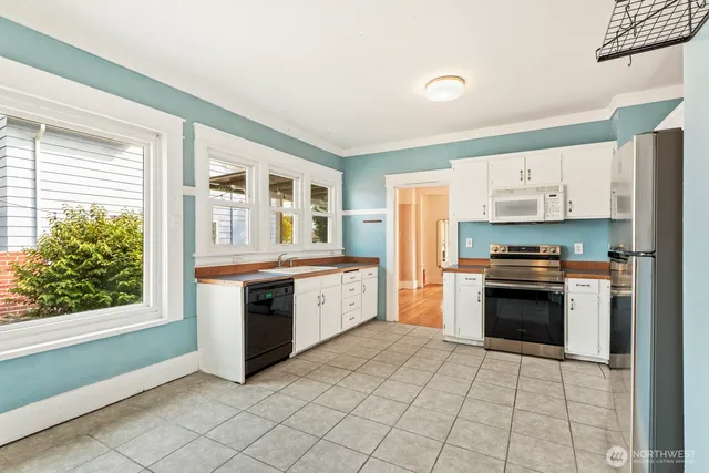 $690,000 | 216 South Blakeley Street, Monroe, WA 98272