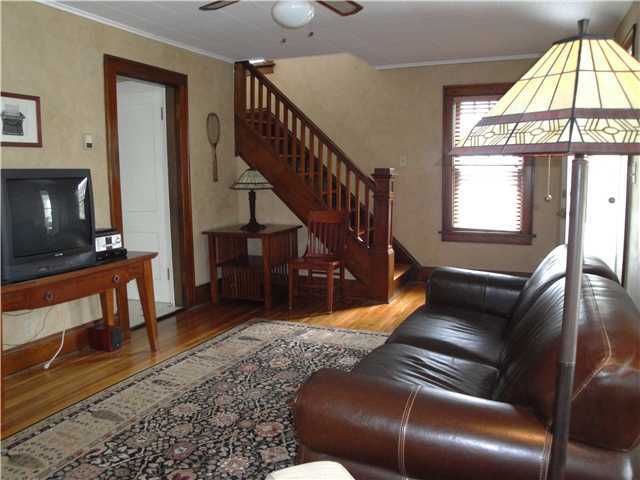 127 East Pacemont Road Columbus, OH 43202 - Photo 3 of 24