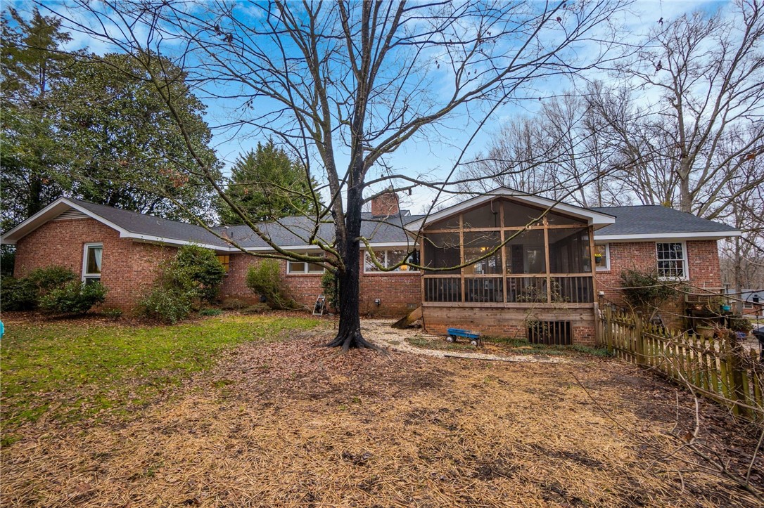 110 Ashley Road Clemson, SC 29631 - Photo 6 of 31 Gallery Image 6