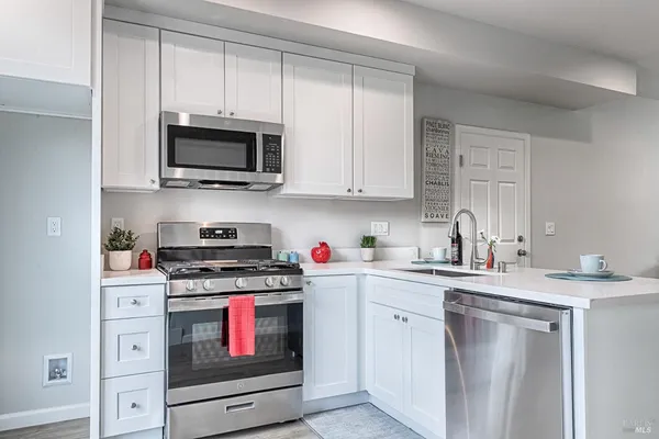 $584,000 | 1960 Las Ventanas Drive, Santa Rosa, CA 95407