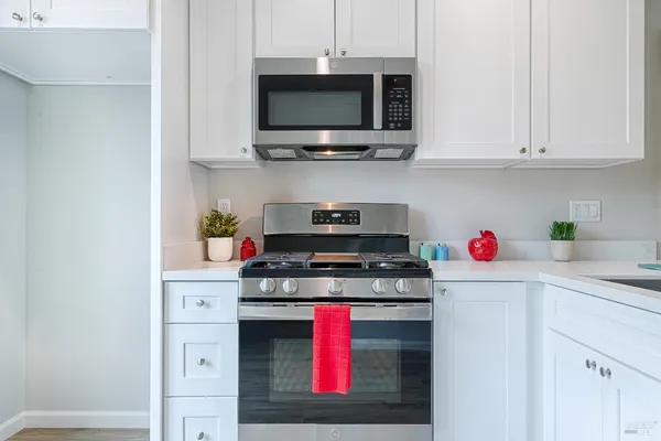 $584,000 | 1960 Las Ventanas Drive, Santa Rosa, CA 95407