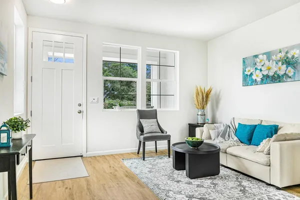 $584,000 | 1960 Las Ventanas Drive, Santa Rosa, CA 95407