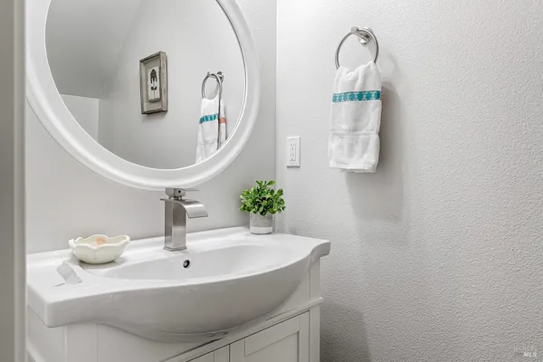 $584,000 | 1960 Las Ventanas Drive, Santa Rosa, CA 95407