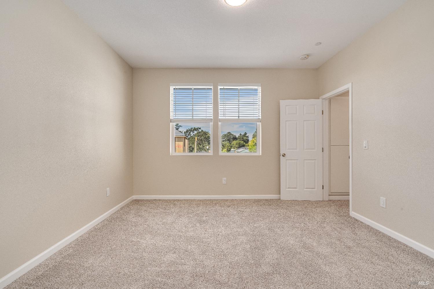 1960 Las Ventanas Drive Santa Rosa, CA 95407 - Photo 4 of 36 an empty room with windows