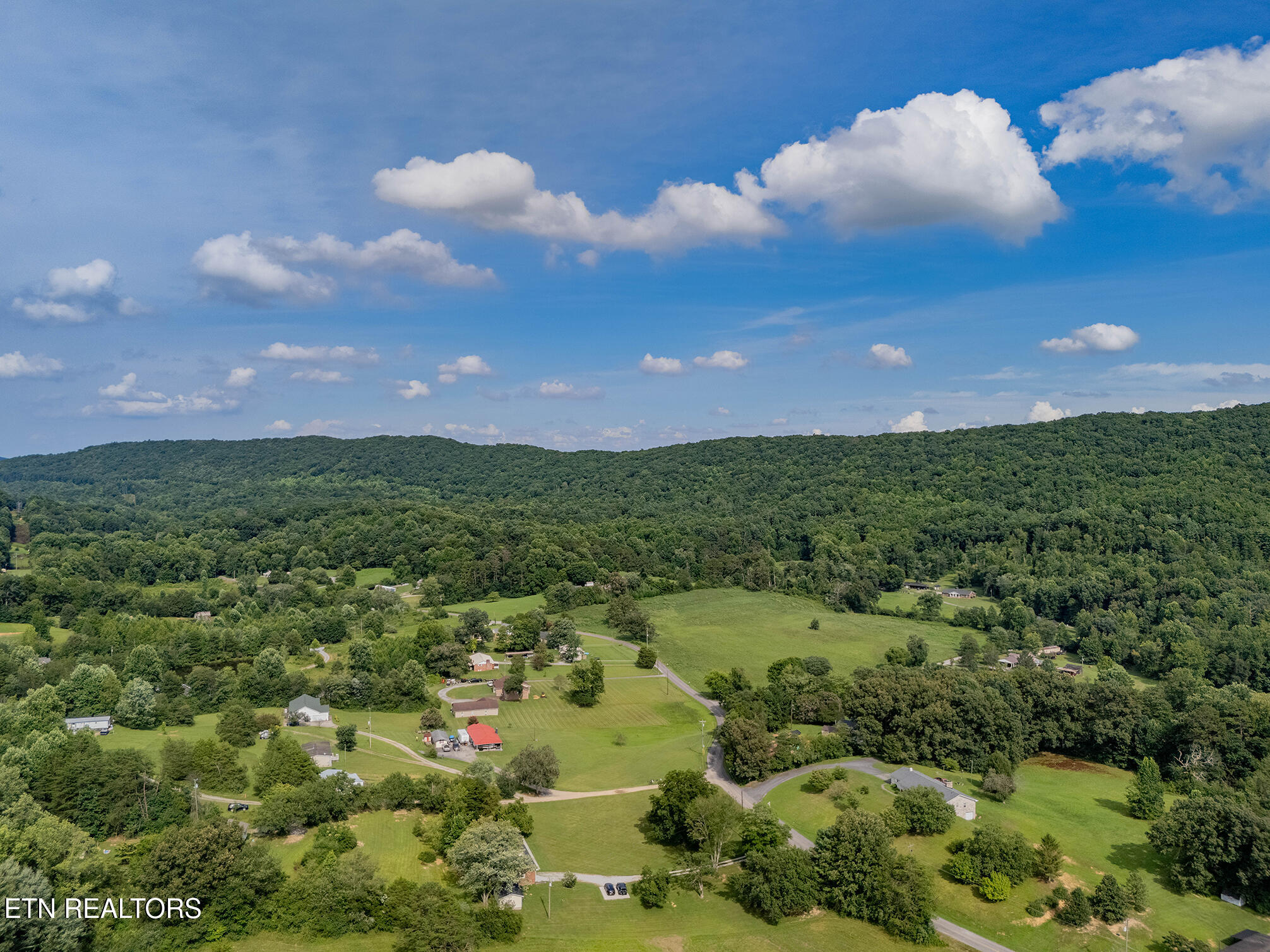 624 Back Valley Road Oliver Springs, TN 37840 - Photo 23 of 23 DJI_20260721171004_0170_D-HDR