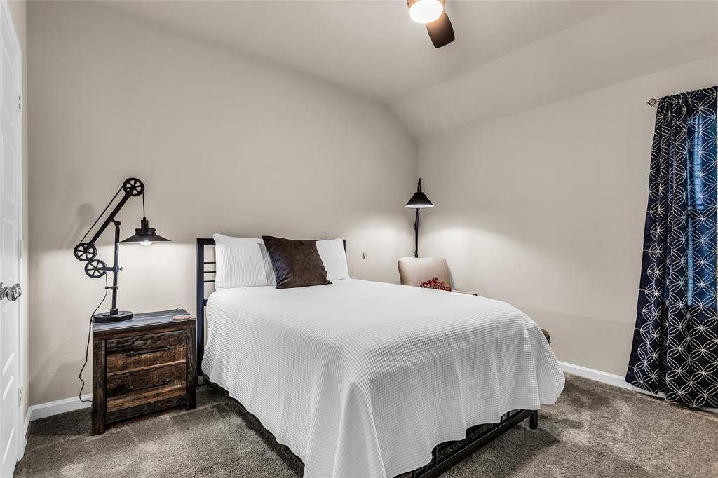 621 Hazeltine Road Red Oak, TX 75154 - Photo 9 of 33