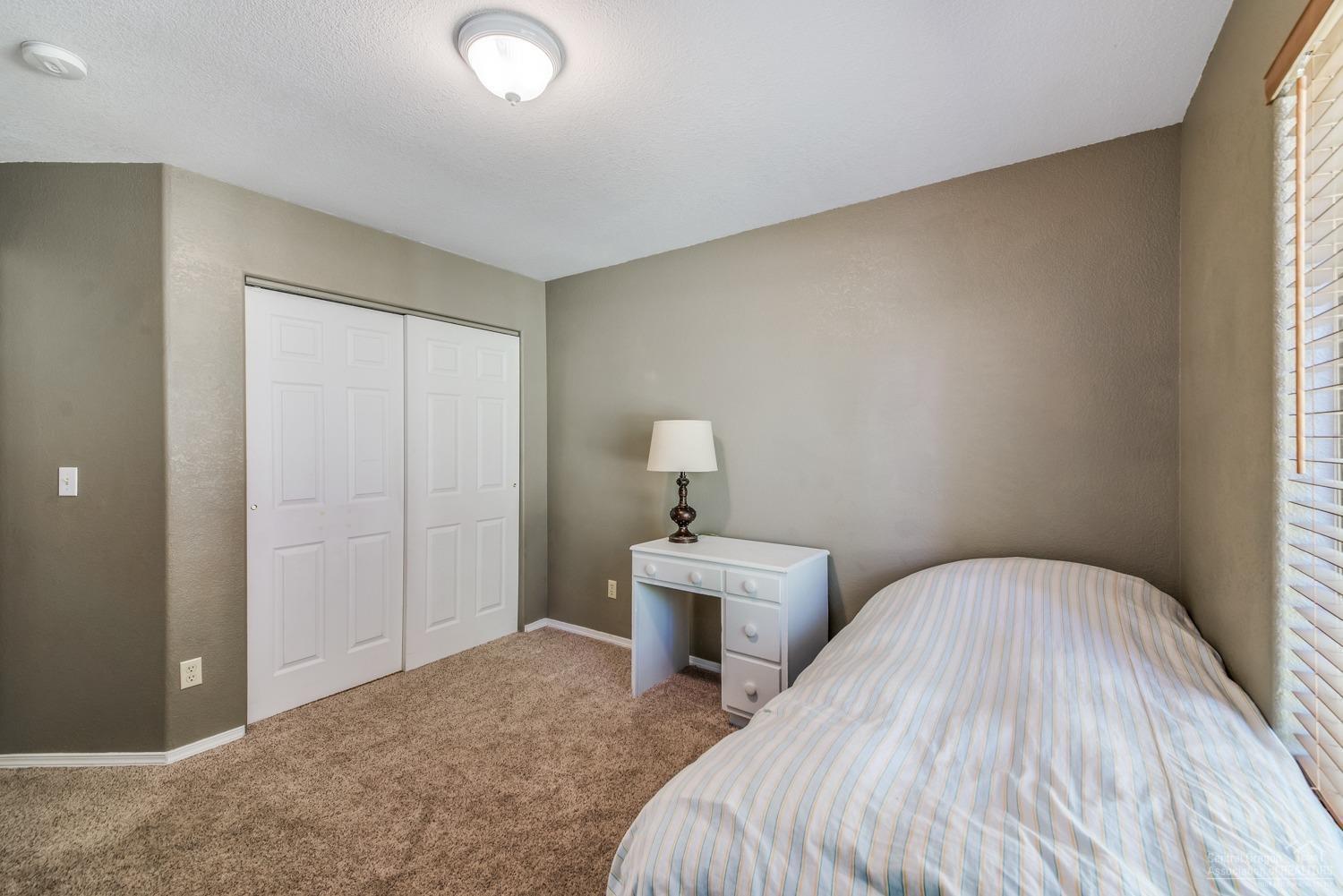55613 Swan Road Bend, OR 97707 - Photo 14 of 25 Gallery Image 14